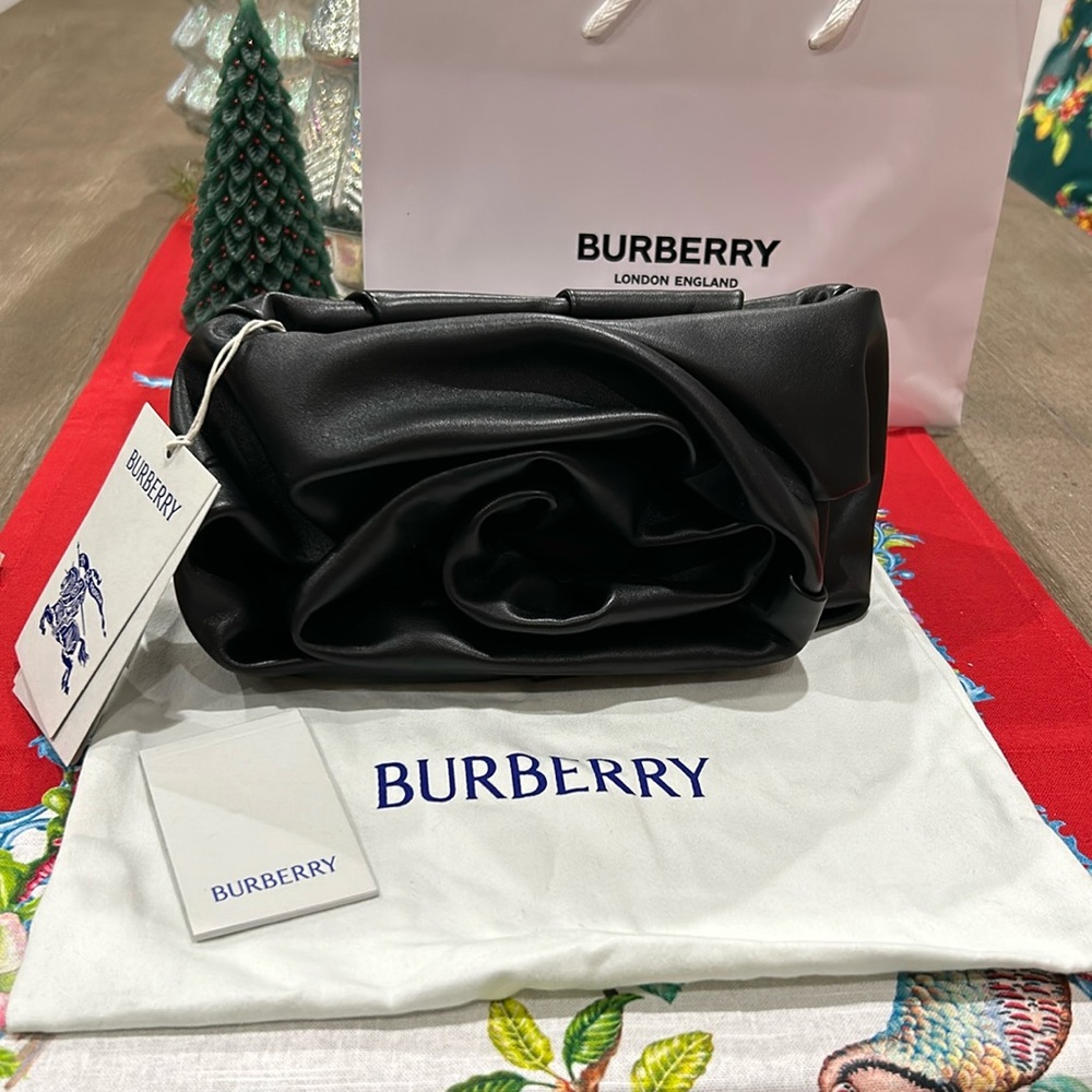 Burberry Black Leather Folded Clutch with Subtle Shine